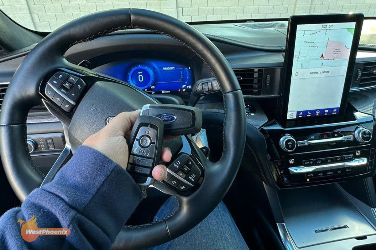 Ford transponder key programming service by automotive locksmith in Phoenix AZ